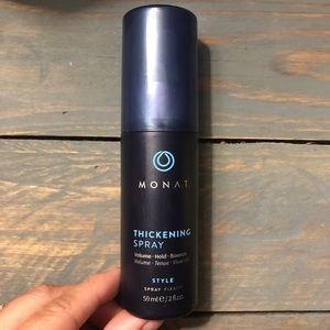 Monat thickening spray.